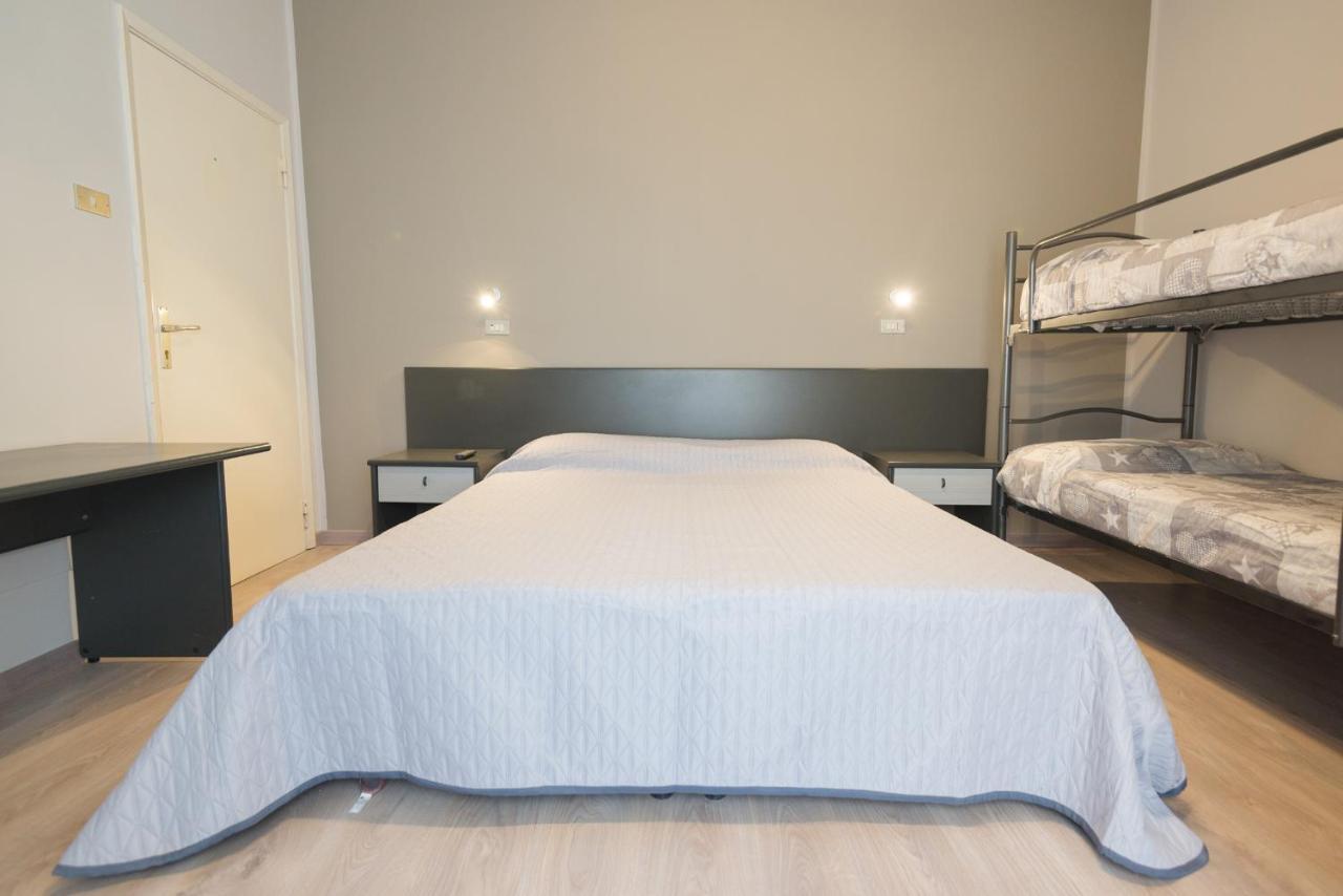 Hotel Avenusta Viserba Di Rimini Экстерьер фото