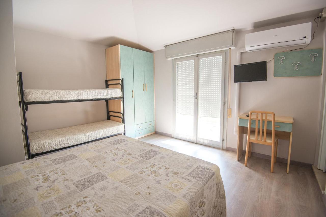 Hotel Avenusta Viserba Di Rimini Экстерьер фото