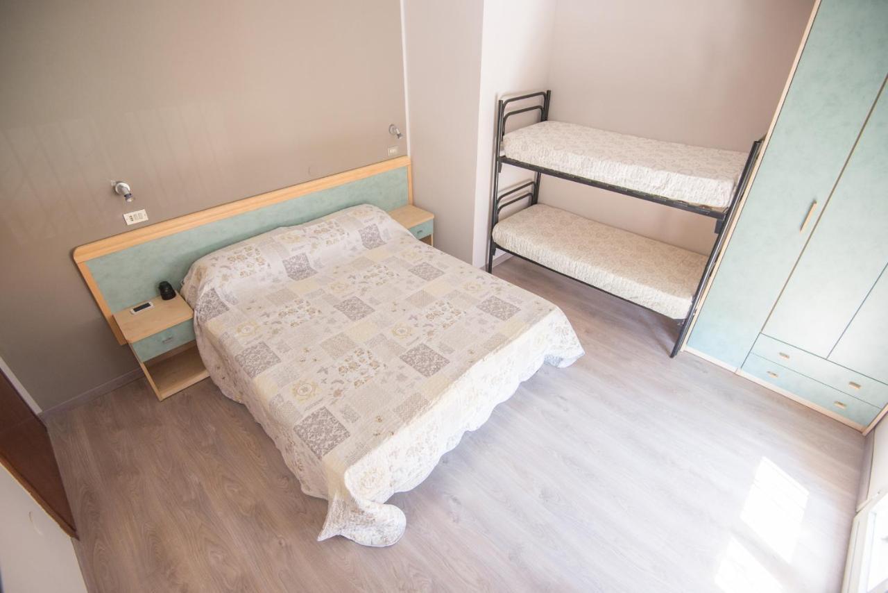 Hotel Avenusta Viserba Di Rimini Экстерьер фото